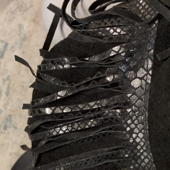 Pietro Alessandro Black Suede Snakeskin Fringe Shoulder Bag - Picture 6 of 8